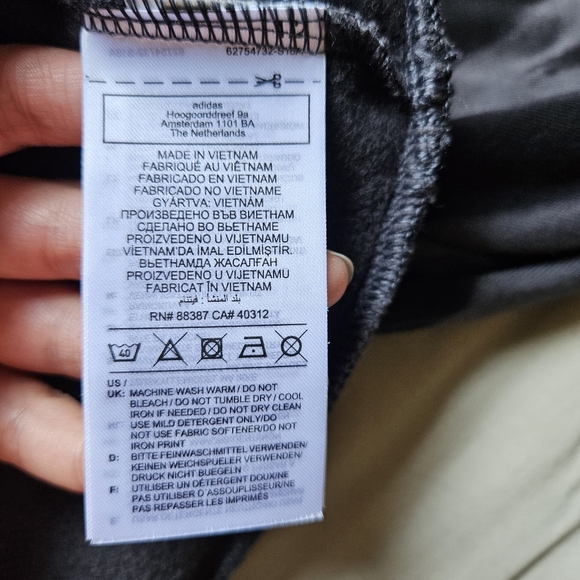 ADIDAS Sportswear Future icons Feel Fierce Graphic Sweatshirt Tiger Large NWT - Picture 14 of 14